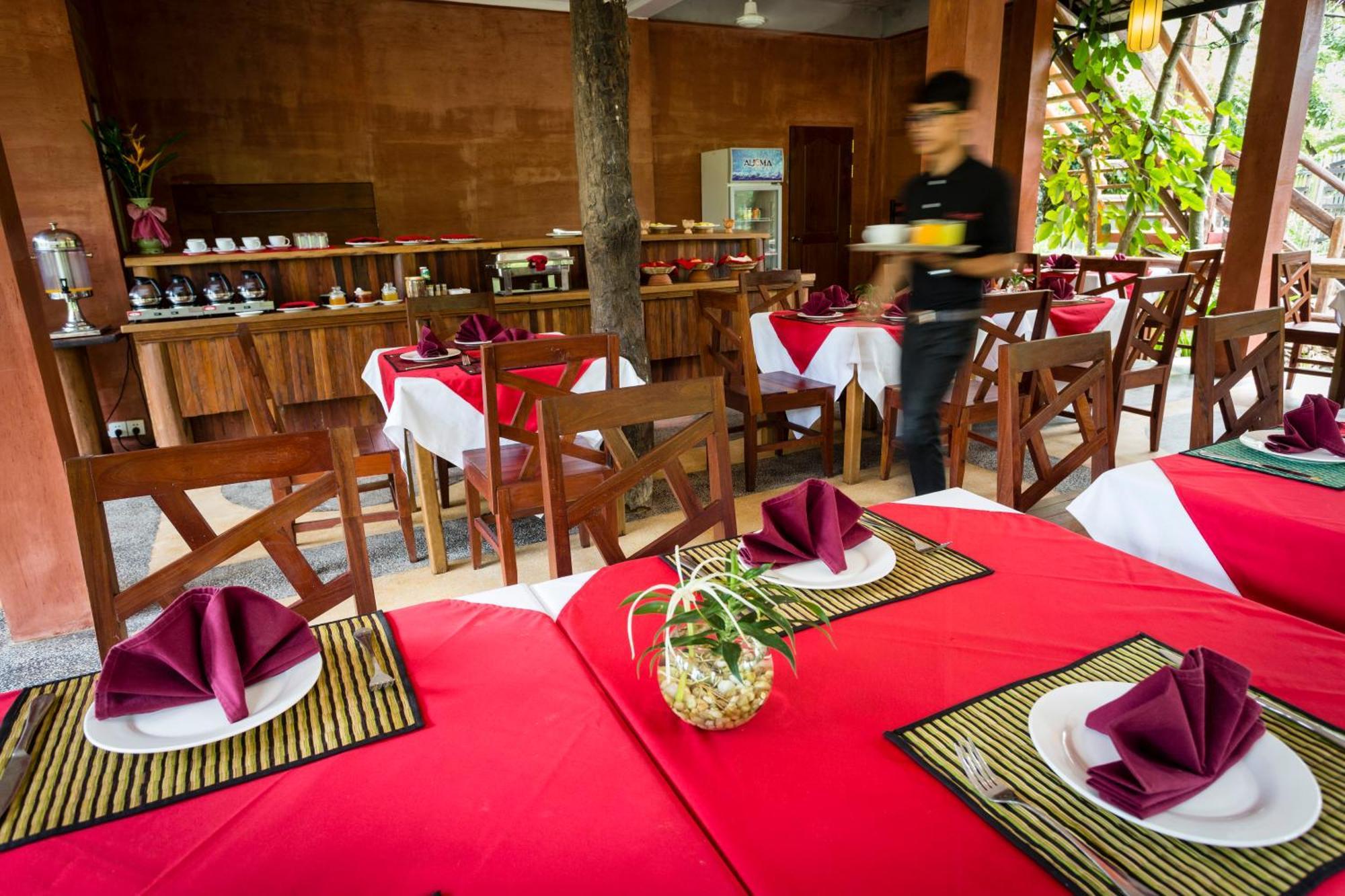 Le Jardin D'Angkor Hotel & Resort Сиемрип Экстерьер фото